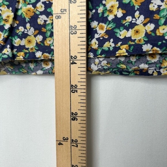 Land’n Sea Women’s Navy Multi Colored Floral Sleeveless Top. Navy Blue Yellow - Picture 8 of 15